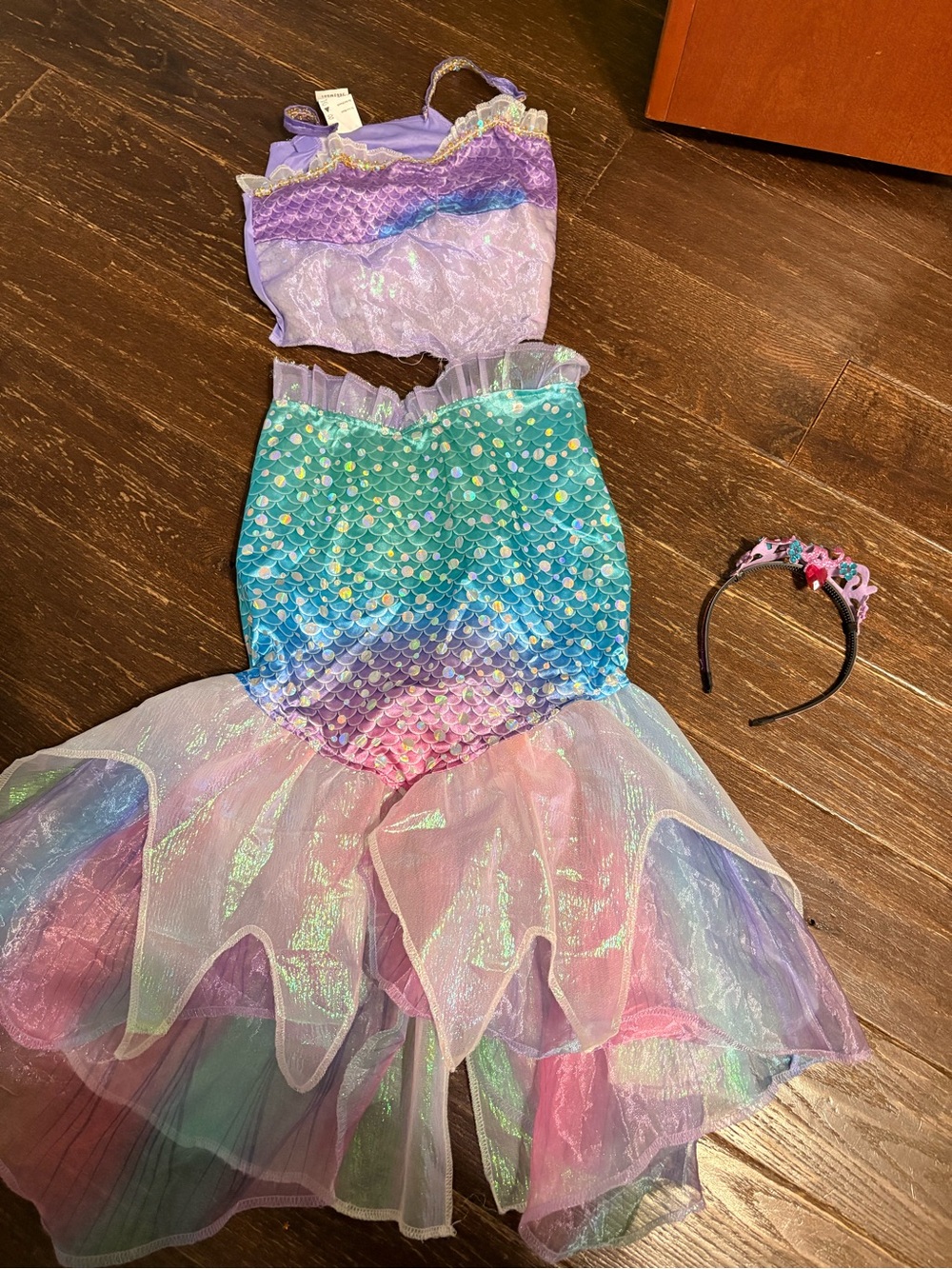 Little girl mermaid costume basically brand new !